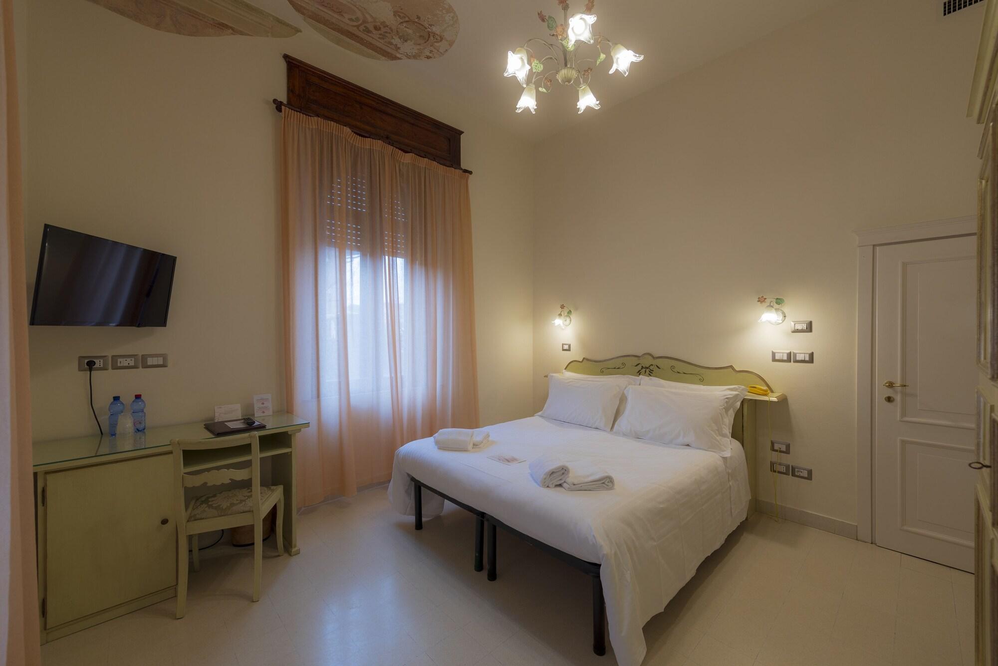 Elda Boutique Hotel 3*